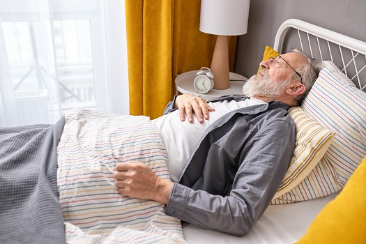 Как менять подгузники пожилым людям?